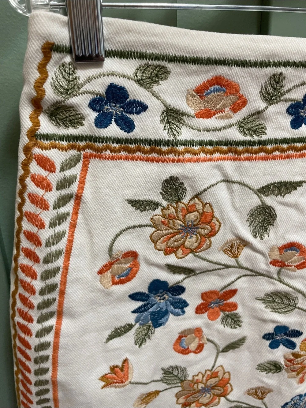 Mi Ami Francesca’s Floral Embroidered A Line Mini Skirt Large
